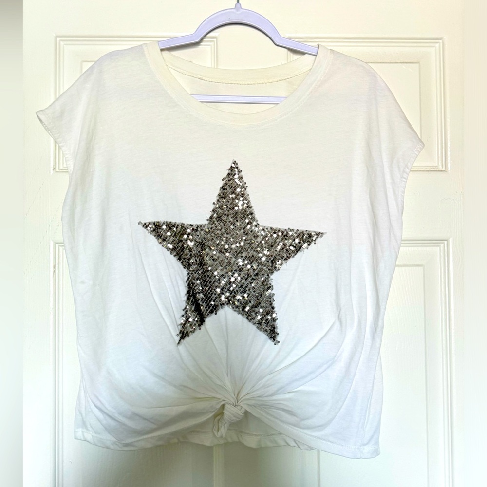Size L color white w silver